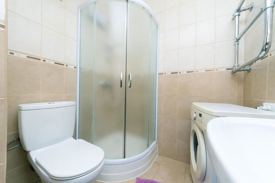 Апартаменты Two bedsright near Arena Киев-32
