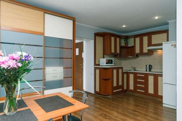 Апартаменты Two bedsright near Arena Киев-20