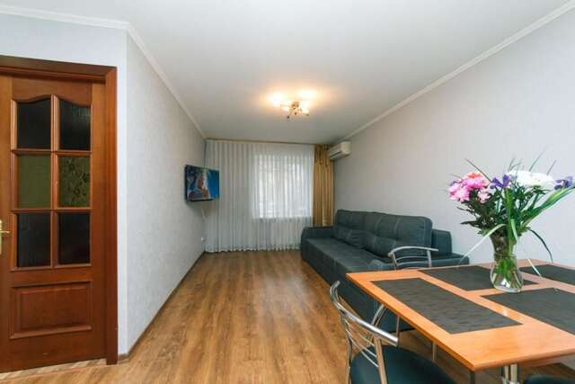 Апартаменты Two bedsright near Arena Киев-36